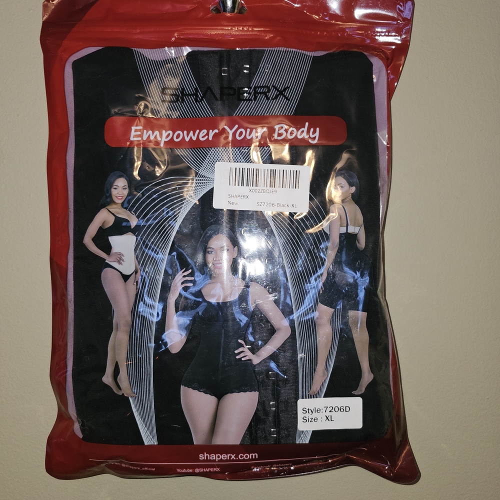Black Bodysuit - XL - Picture 2 of 5